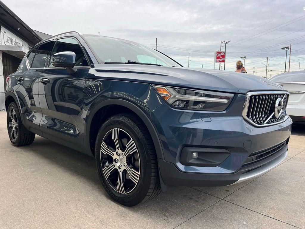 used 2021 Volvo XC40 car, priced at $17,000