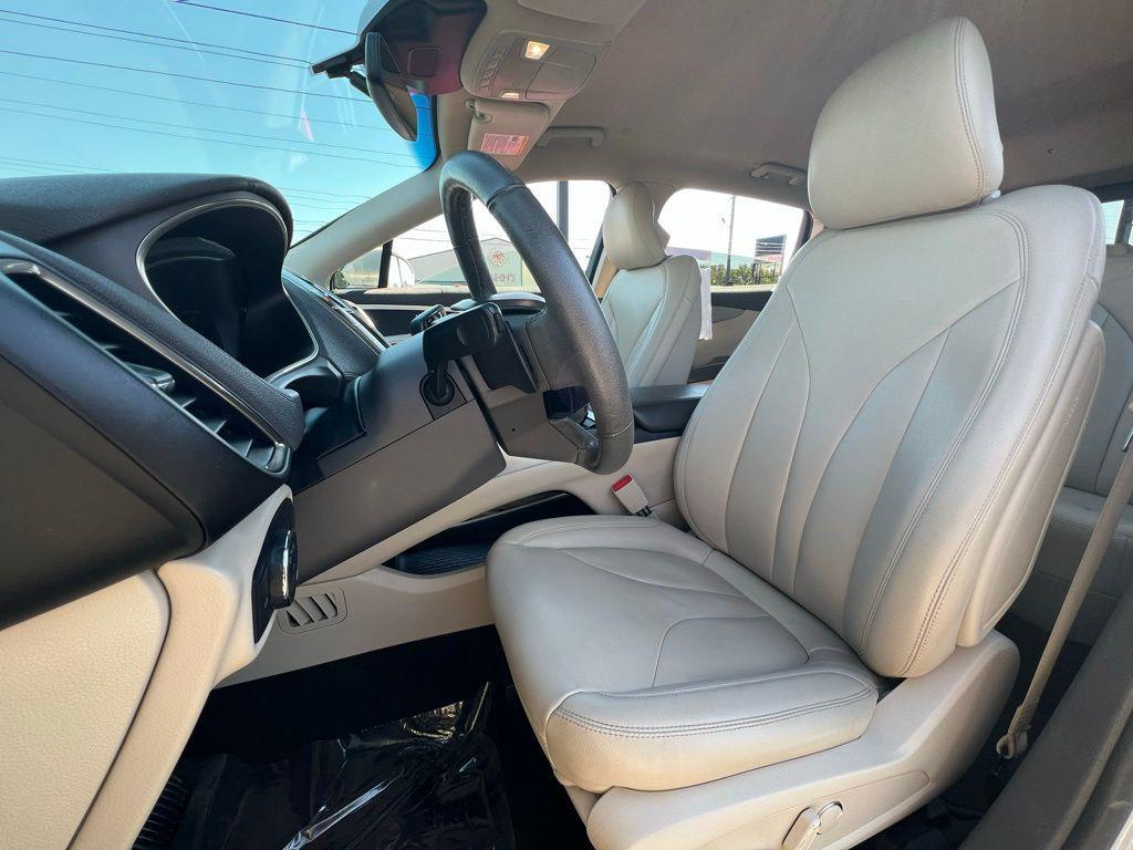 used 2019 Lincoln Nautilus car, priced at $17,000