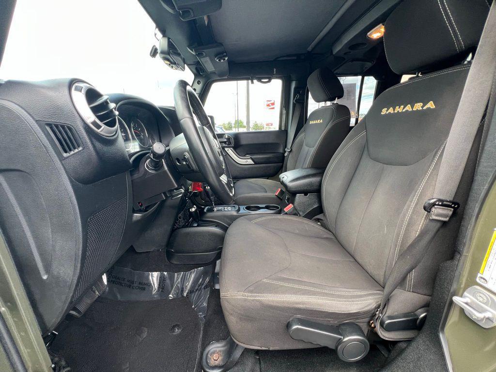 used 2015 Jeep Wrangler Unlimited car, priced at $21,500