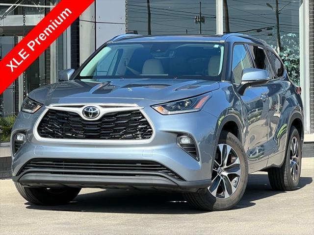 used 2021 Toyota Highlander car, priced at $35,495