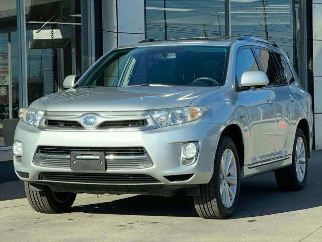 used 2012 Toyota Highlander Hybrid car, priced at $15,995