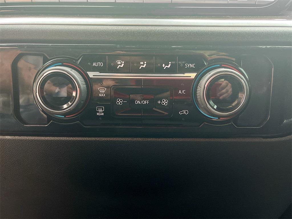 used 2024 Chevrolet Silverado 1500 car, priced at $34,000