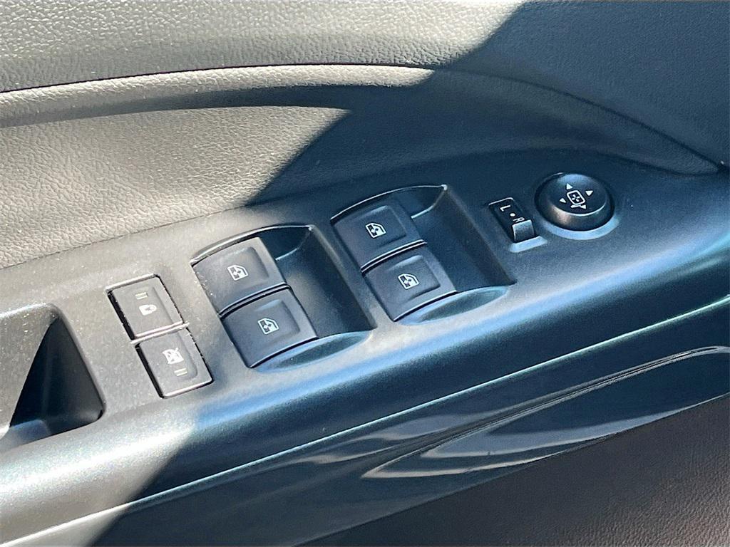 used 2022 GMC Canyon car, priced at $30,500