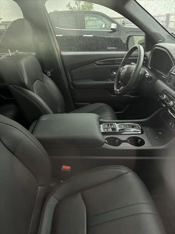 used 2025 Honda Pilot car, priced at $45,500