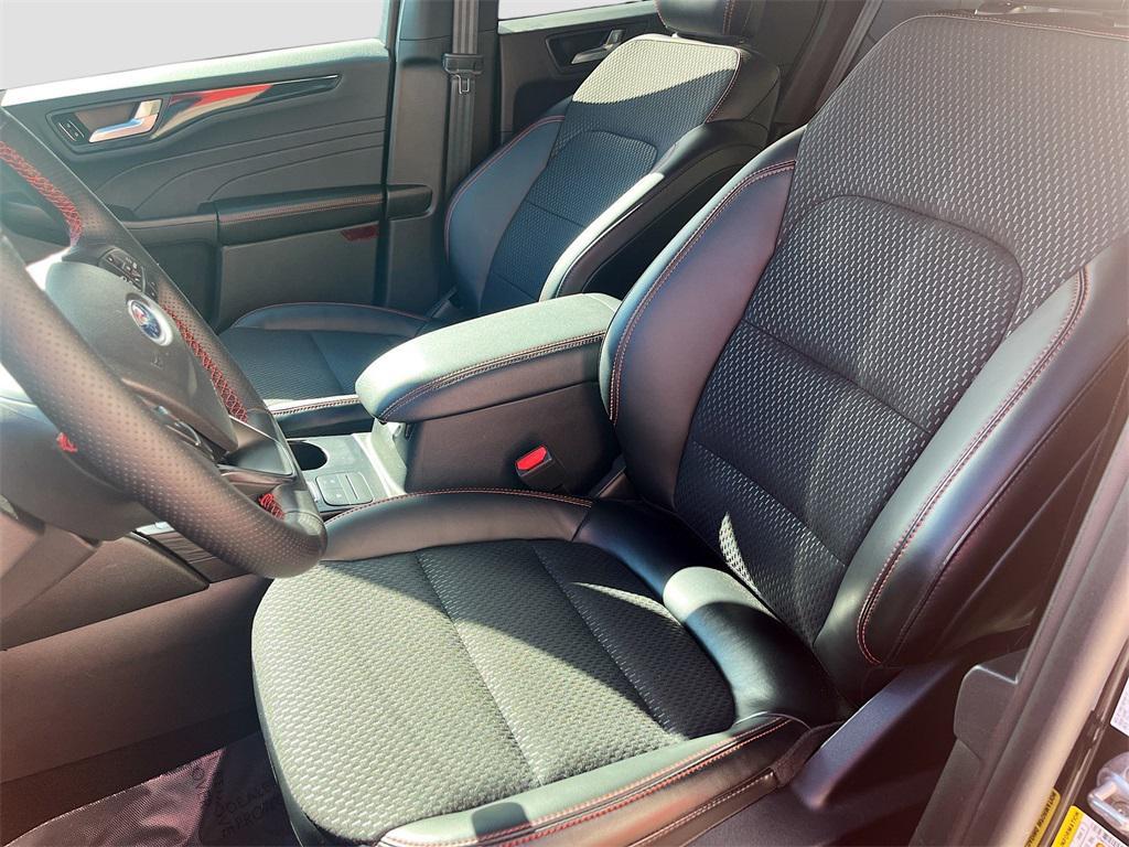 used 2025 Ford Escape car, priced at $26,000