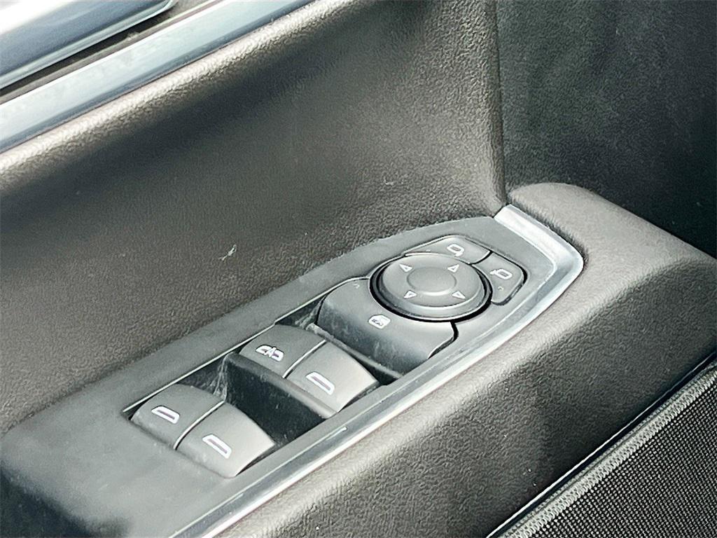 used 2023 Chevrolet Silverado 1500 car, priced at $38,400