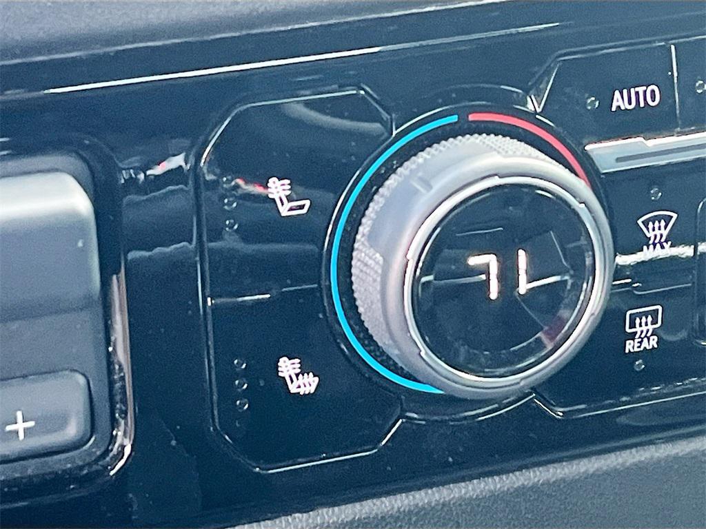 used 2023 Chevrolet Silverado 1500 car, priced at $38,400