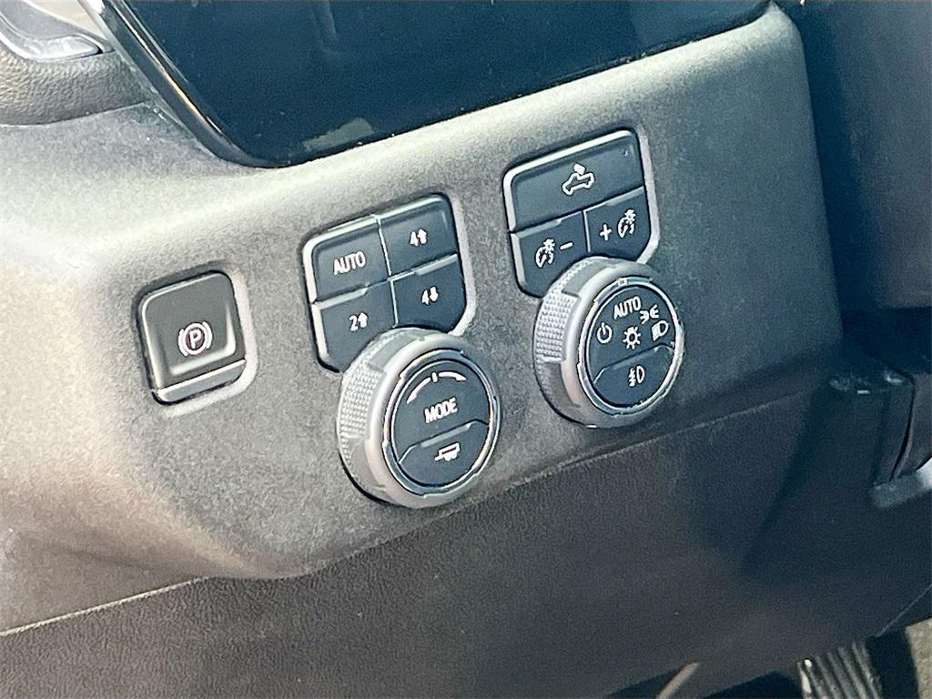 used 2023 Chevrolet Silverado 1500 car, priced at $38,400