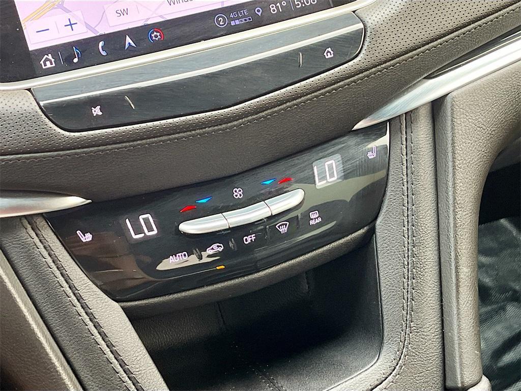 used 2024 Cadillac XT5 car, priced at $38,000