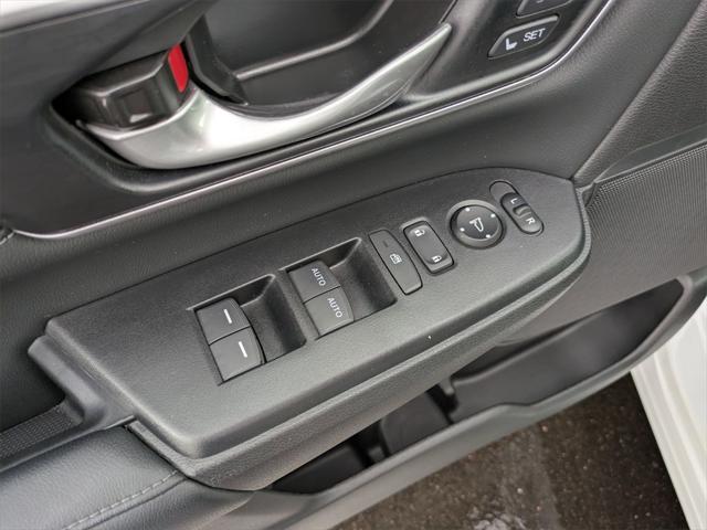 used 2022 Honda CR-V Hybrid car, priced at $26,400