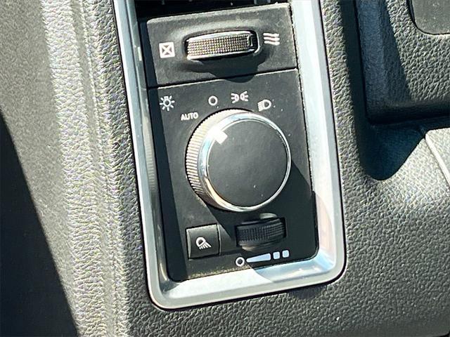 used 2021 Ram 1500 Classic car, priced at $25,000