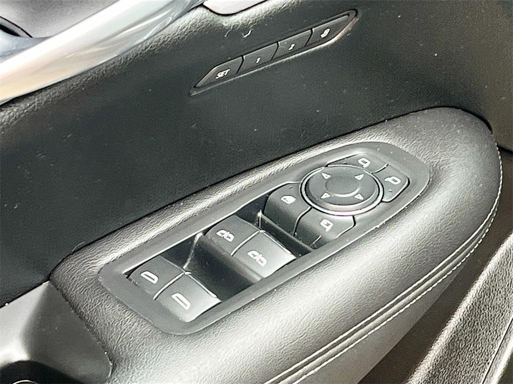 used 2021 Cadillac XT5 car, priced at $27,800