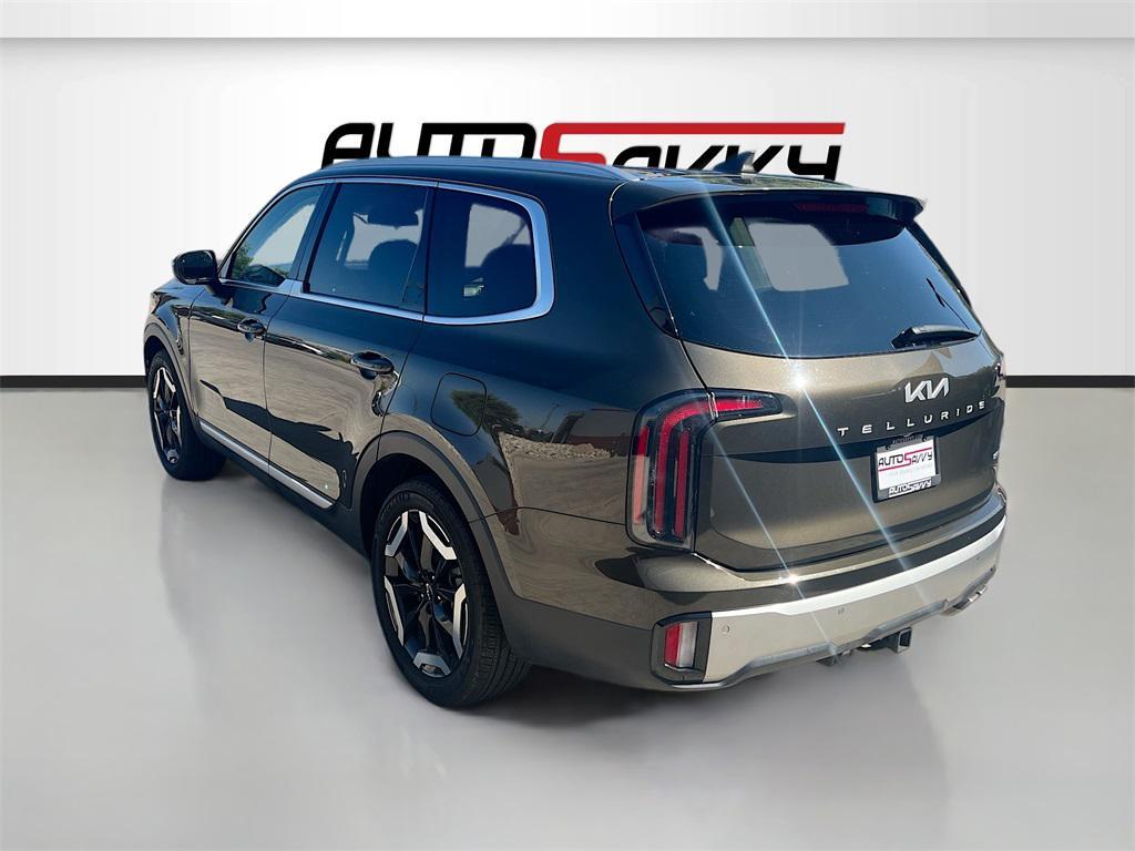 used 2024 Kia Telluride car, priced at $33,400