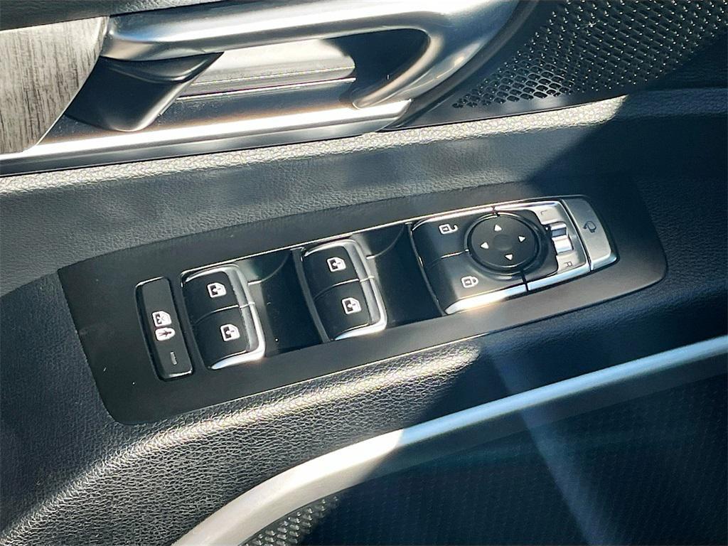 used 2024 Kia Telluride car, priced at $33,400