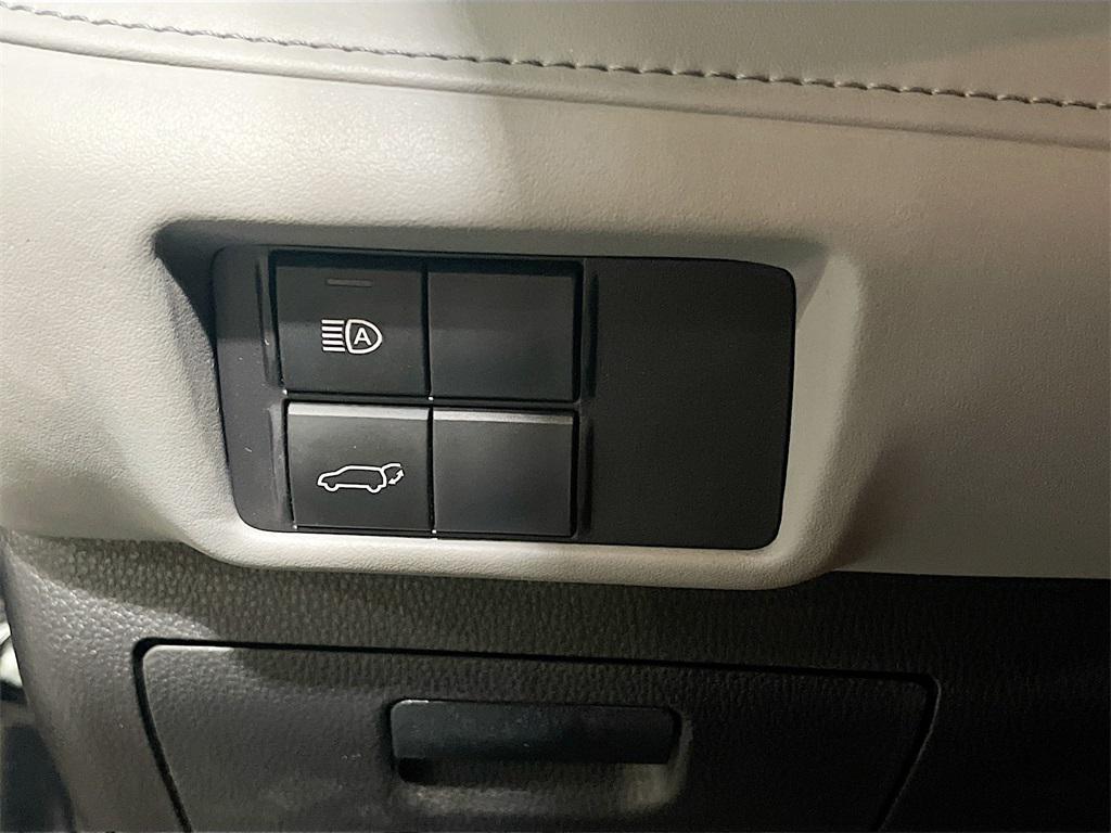 used 2022 Toyota Highlander car, priced at $32,600