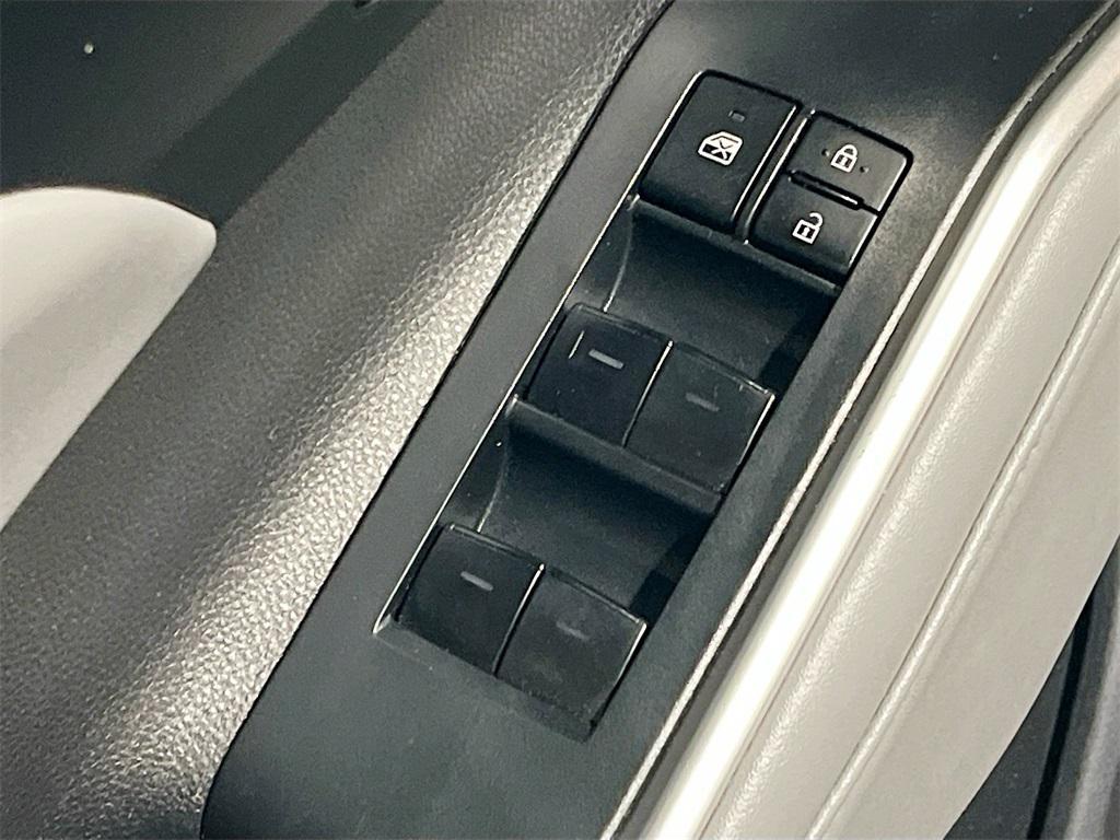 used 2022 Toyota Highlander car, priced at $32,600