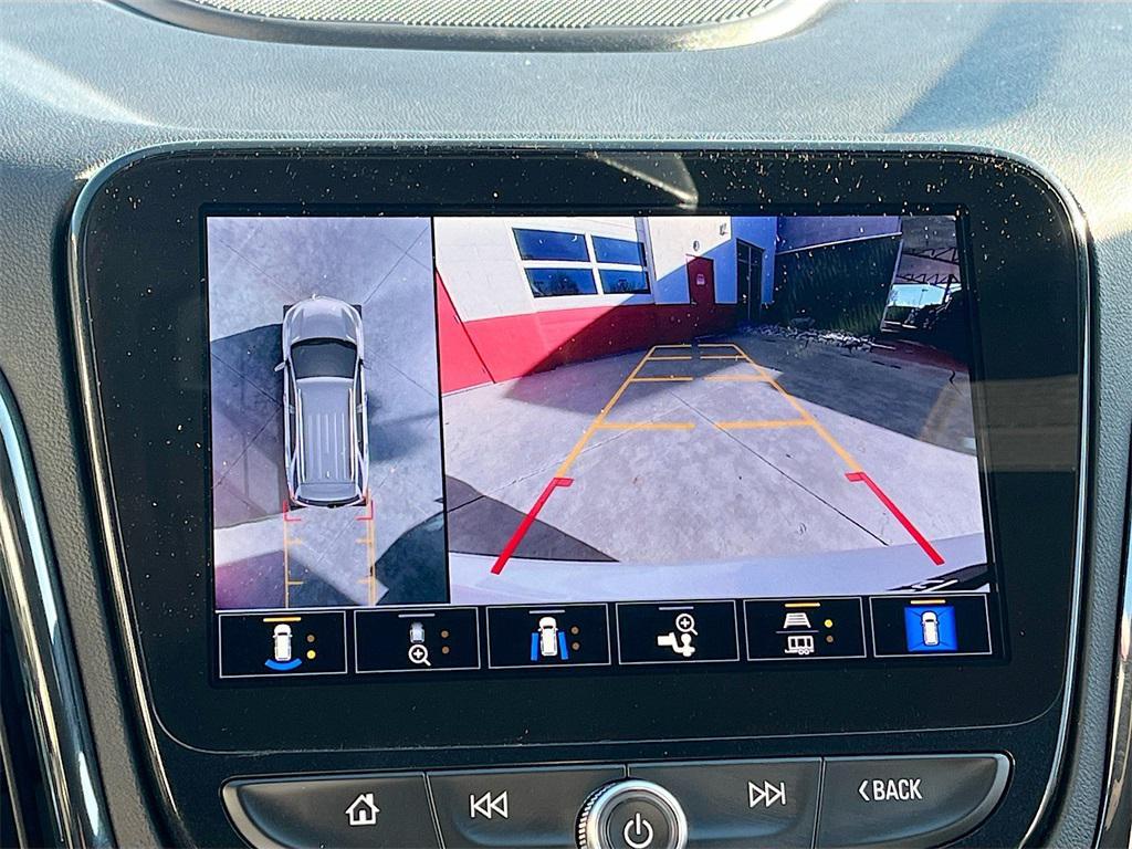 used 2024 Chevrolet Equinox car, priced at $26,400