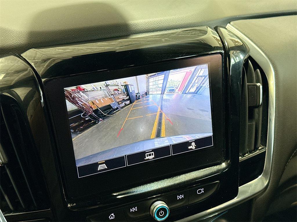 used 2023 Chevrolet Traverse car, priced at $29,500