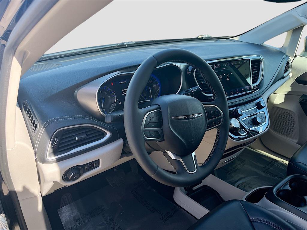 used 2023 Chrysler Pacifica car, priced at $24,200