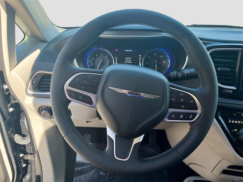 used 2023 Chrysler Pacifica car, priced at $24,200