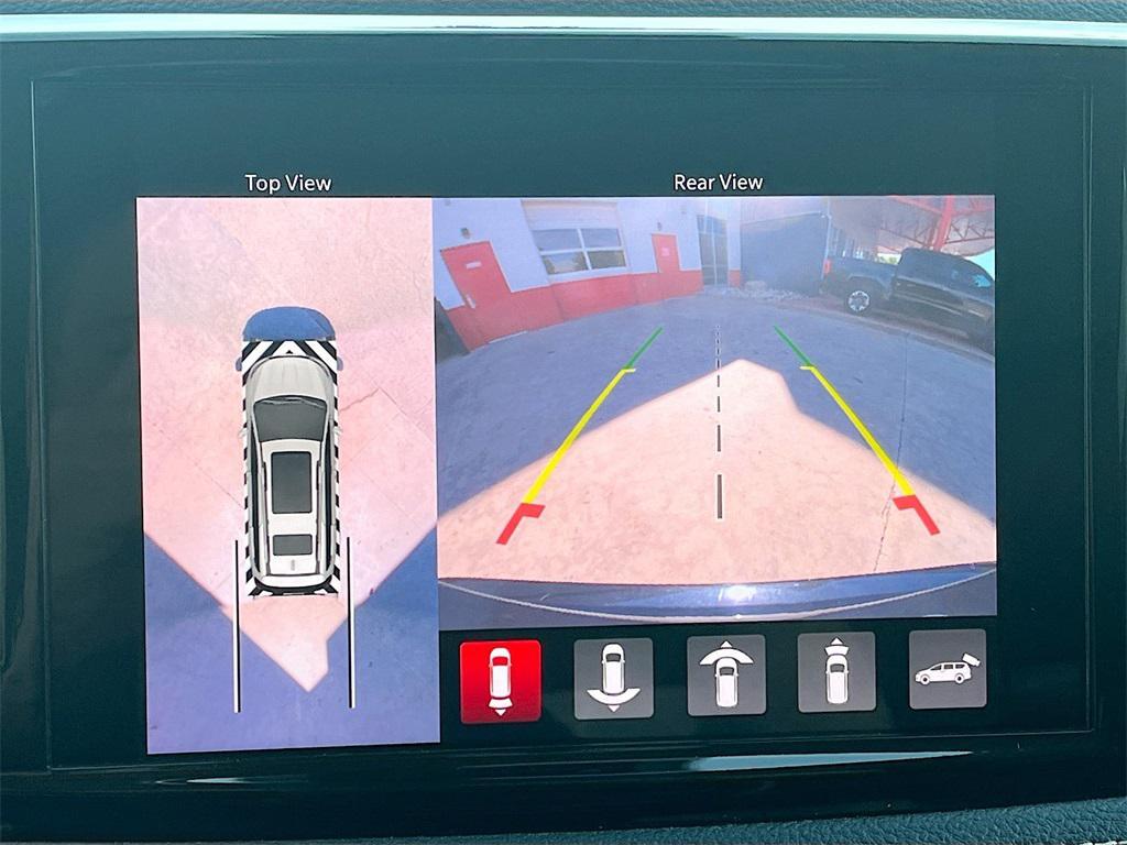 used 2023 Chrysler Pacifica car, priced at $24,200