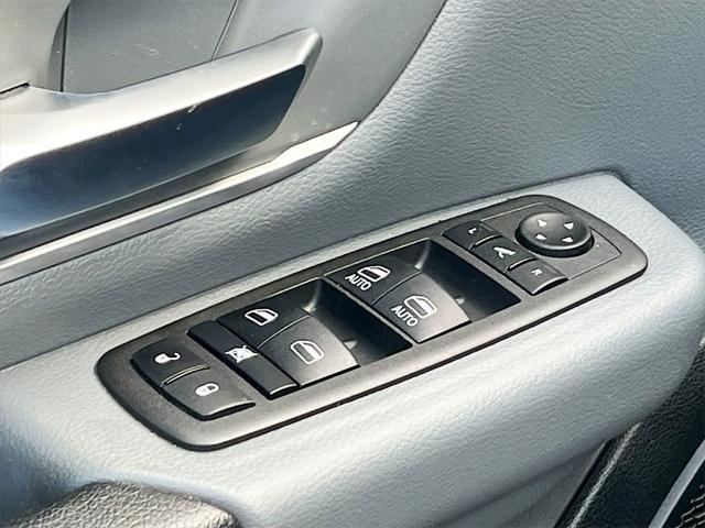 used 2022 Ram 1500 car, priced at $33,000