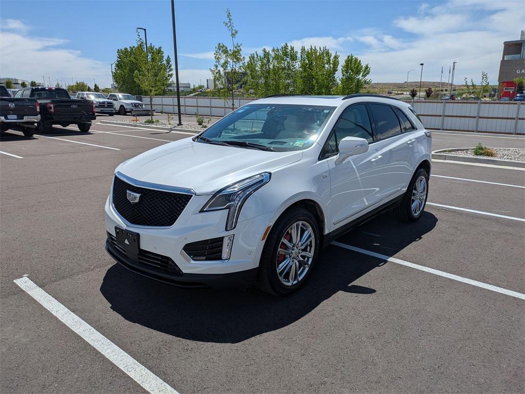 used 2022 Cadillac XT5 car, priced at $31,000