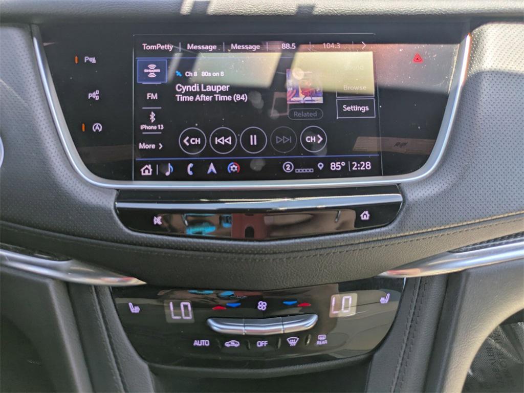 used 2022 Cadillac XT5 car, priced at $31,000