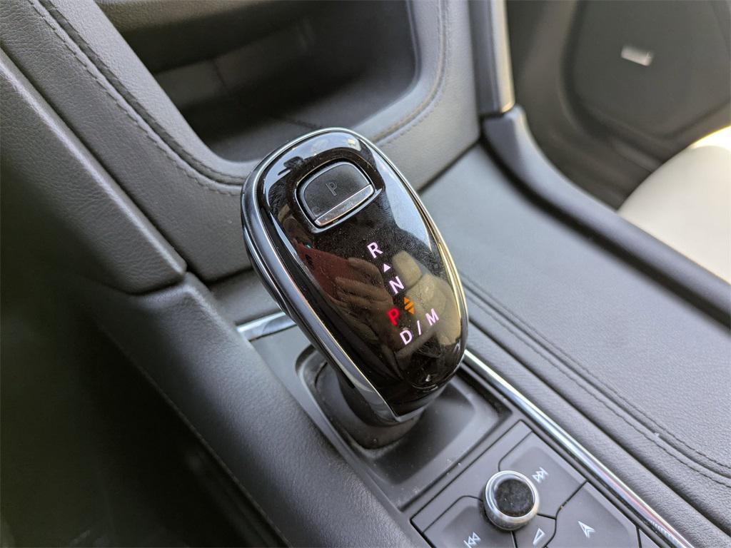 used 2022 Cadillac XT5 car, priced at $31,000