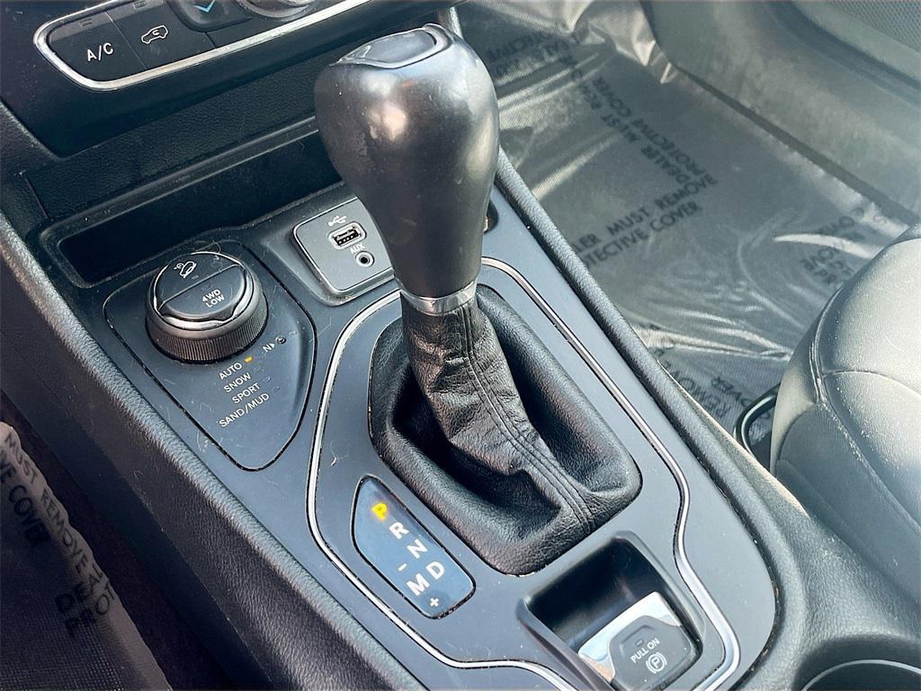used 2019 Jeep Cherokee car, priced at $10,500