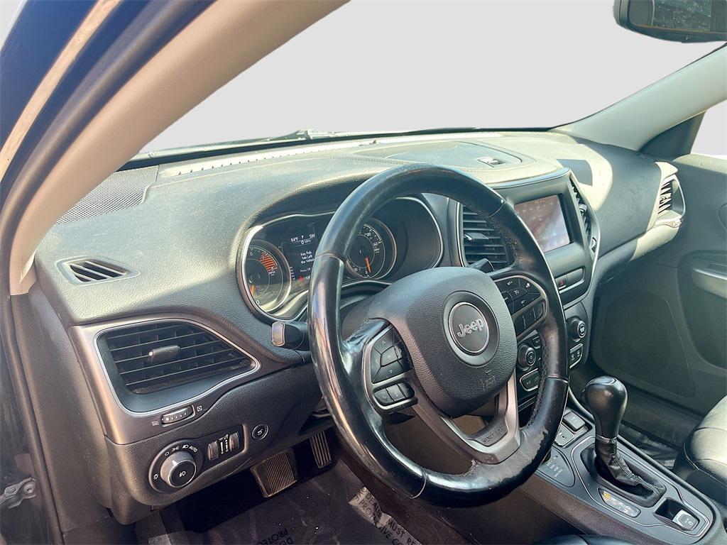 used 2019 Jeep Cherokee car, priced at $10,500