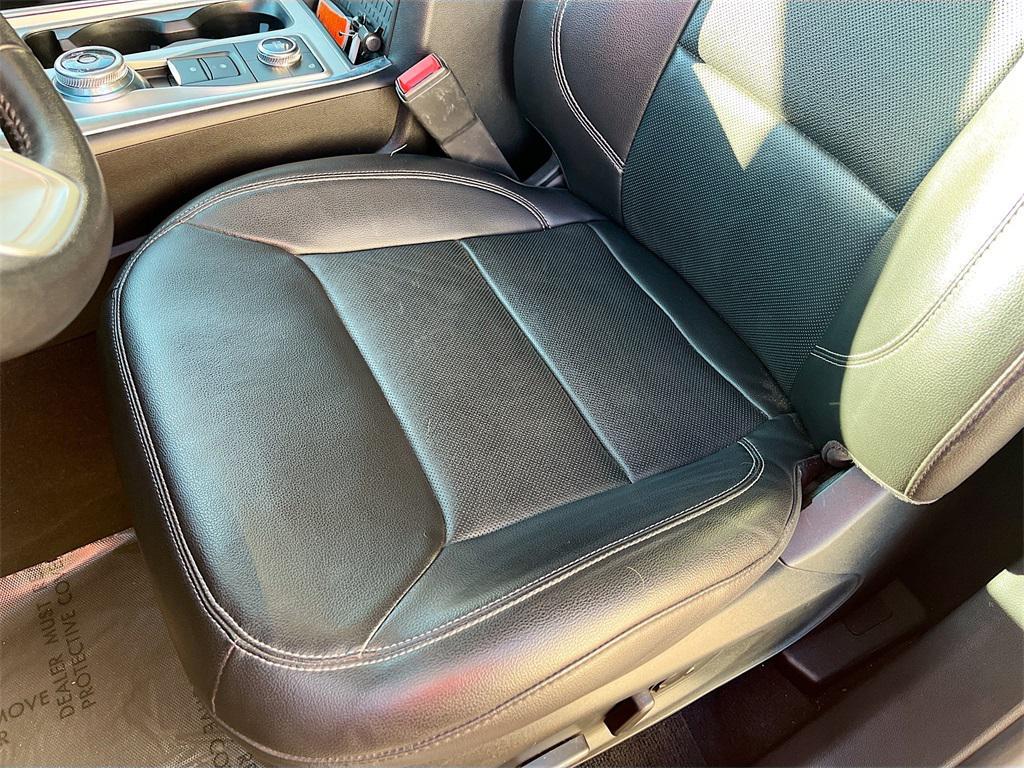 used 2022 Ford Explorer car, priced at $28,900