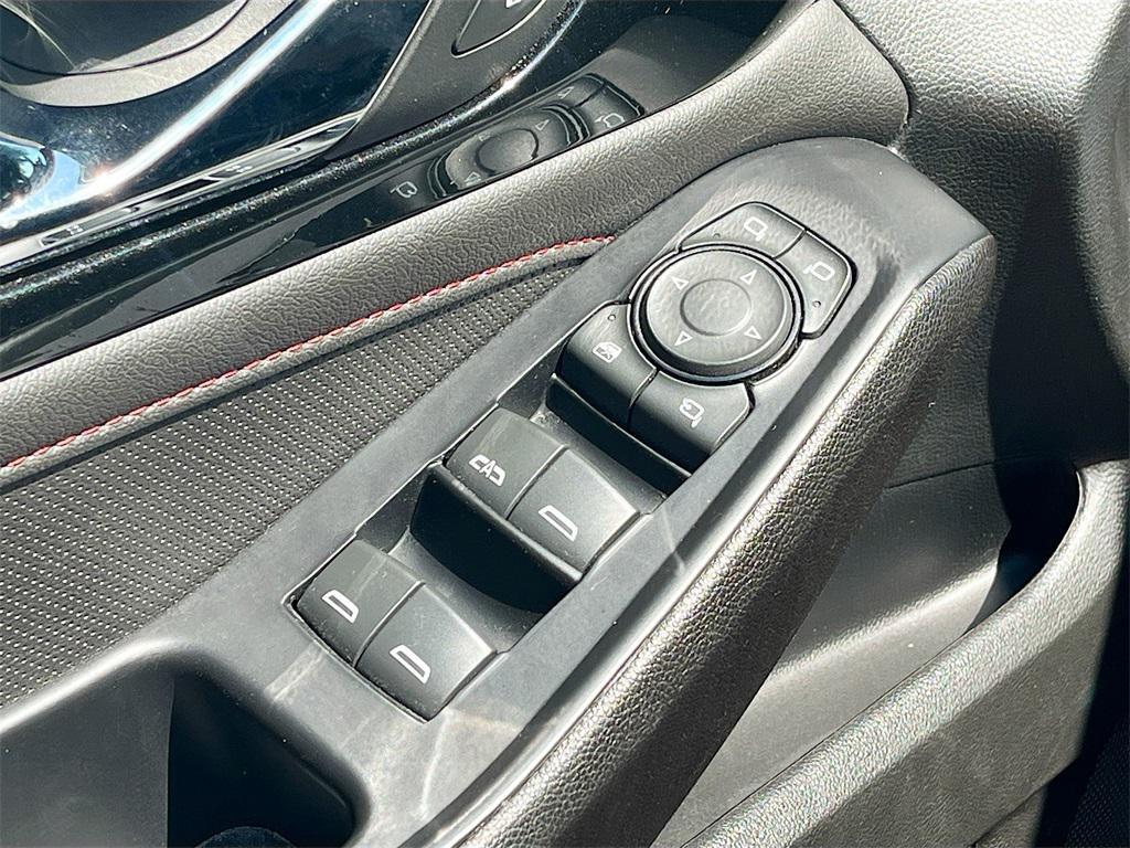 used 2023 Chevrolet Traverse car, priced at $32,500