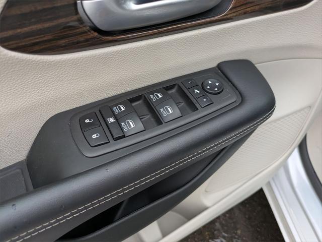 used 2023 Chrysler Pacifica car, priced at $26,700