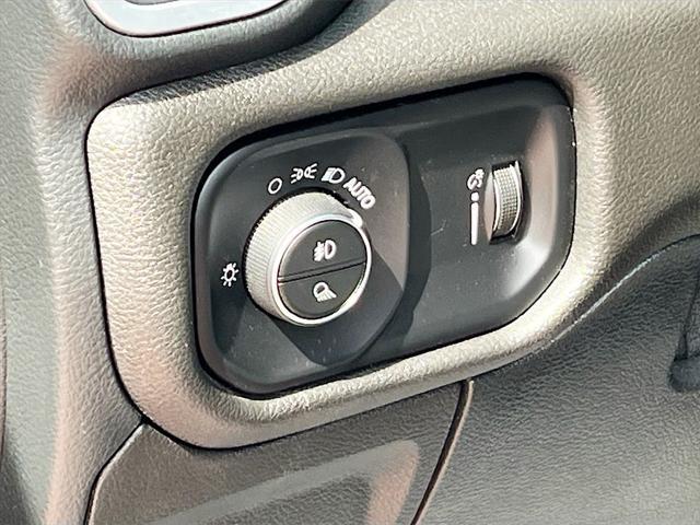 used 2021 Ram 1500 car, priced at $29,100