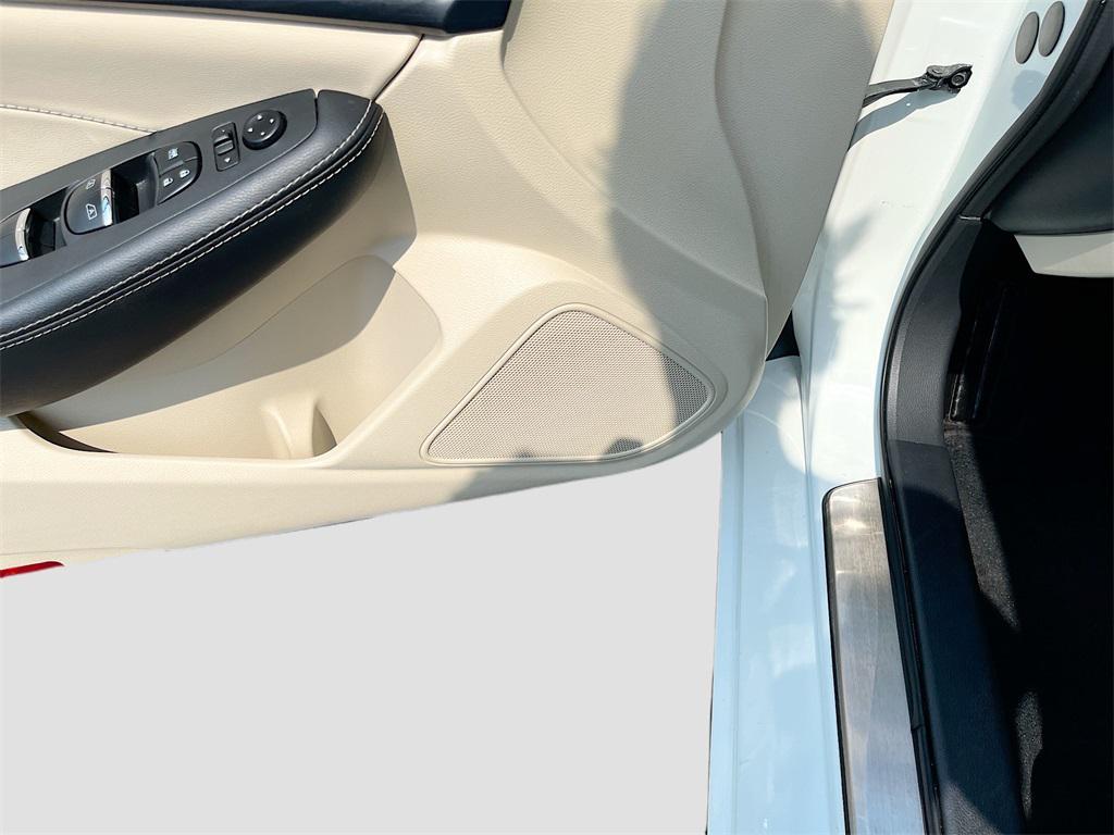 used 2023 Nissan Maxima car, priced at $28,000