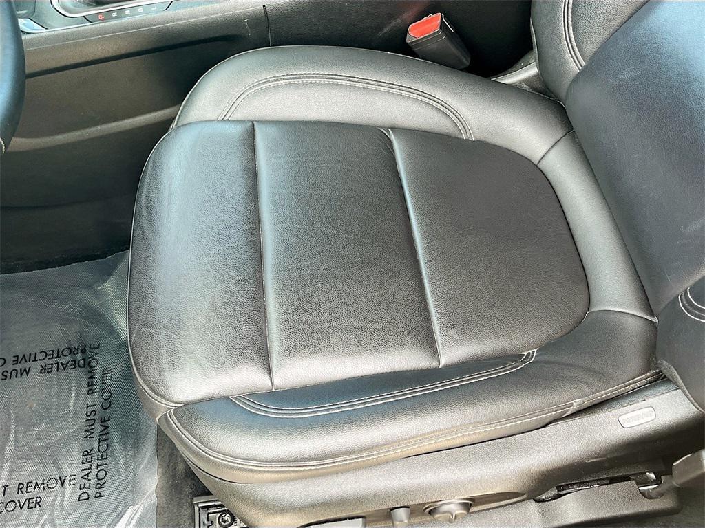 used 2023 Chevrolet Traverse car, priced at $30,000