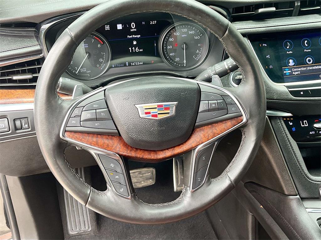 used 2023 Cadillac XT5 car, priced at $33,200