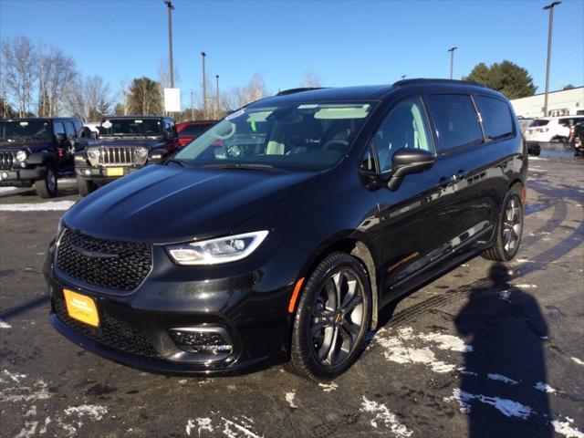 used 2023 Chrysler Pacifica car, priced at $41,990