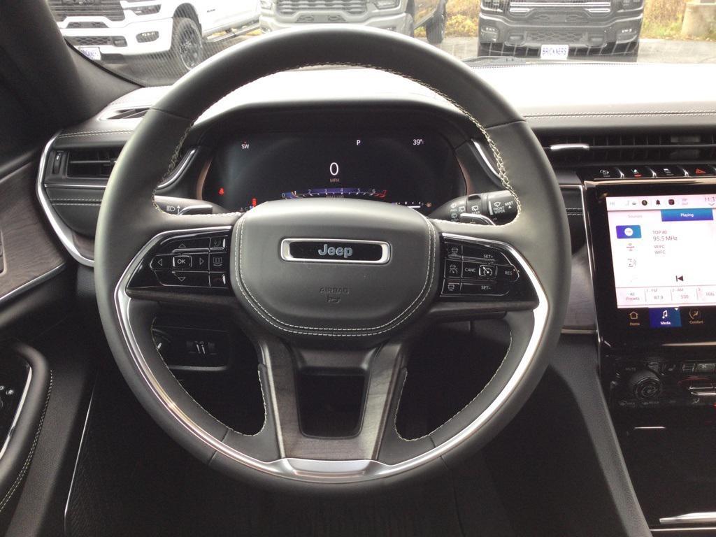 used 2023 Jeep Grand Cherokee car, priced at $40,590