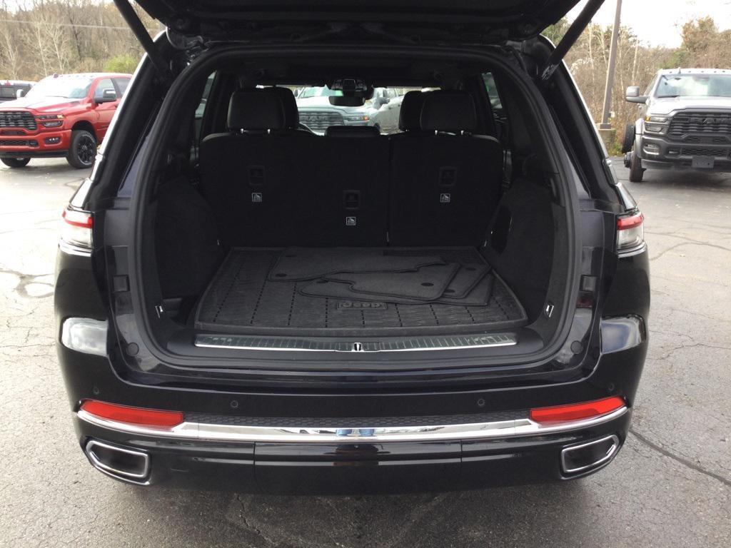 used 2023 Jeep Grand Cherokee car, priced at $40,590