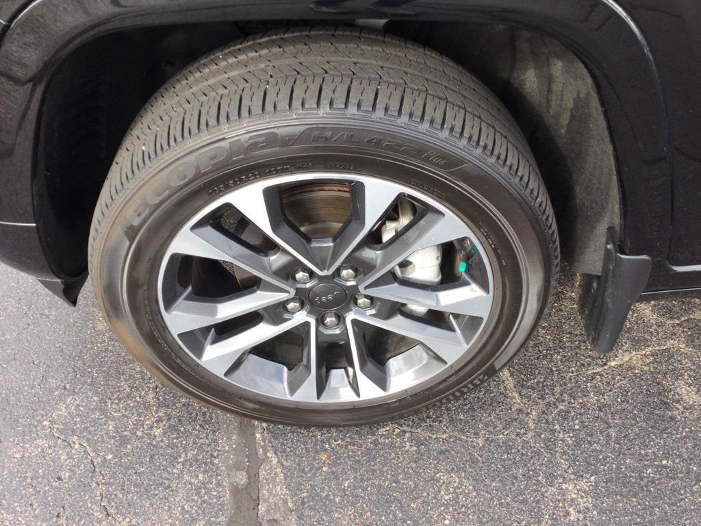 used 2023 Jeep Grand Cherokee car, priced at $40,590