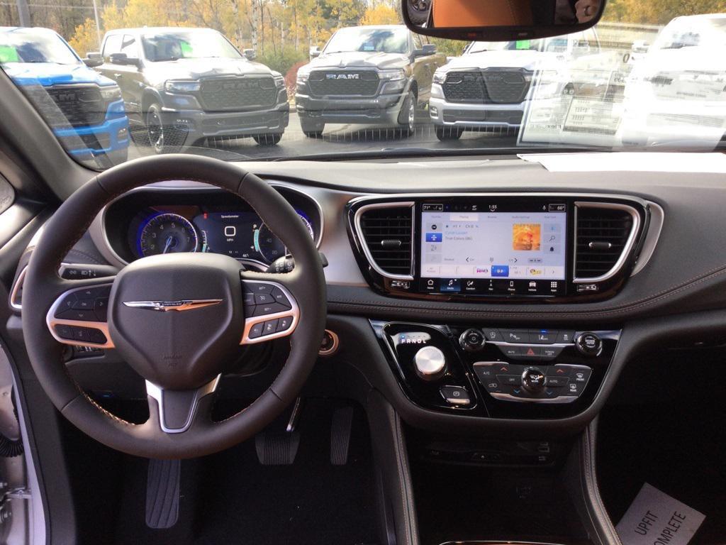 new 2026 Chrysler Pacifica car, priced at $55,952