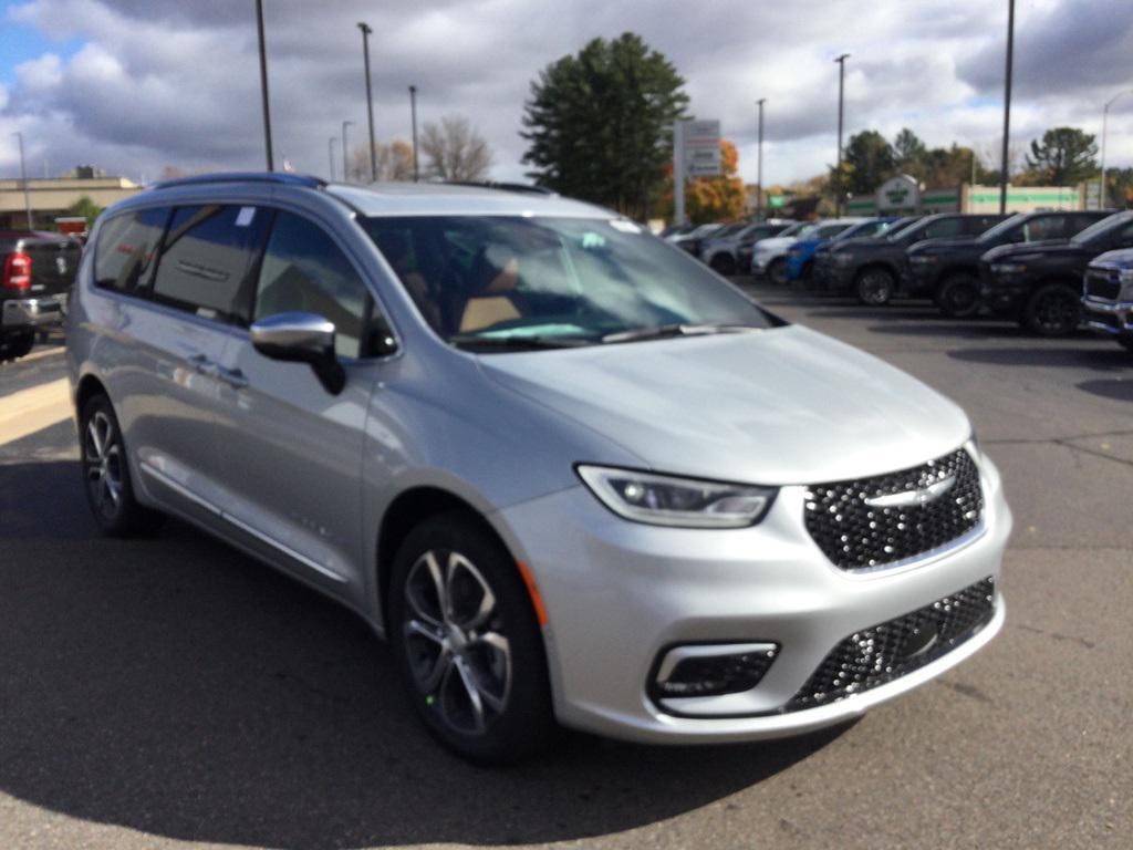 new 2026 Chrysler Pacifica car, priced at $55,952