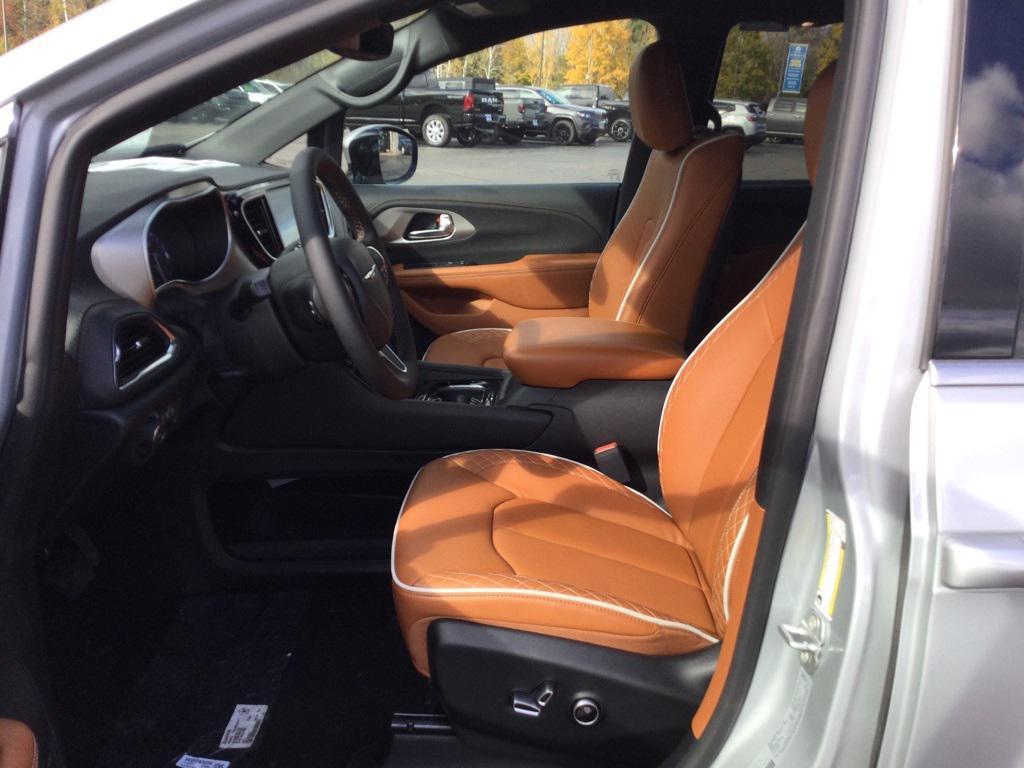 new 2026 Chrysler Pacifica car, priced at $55,952
