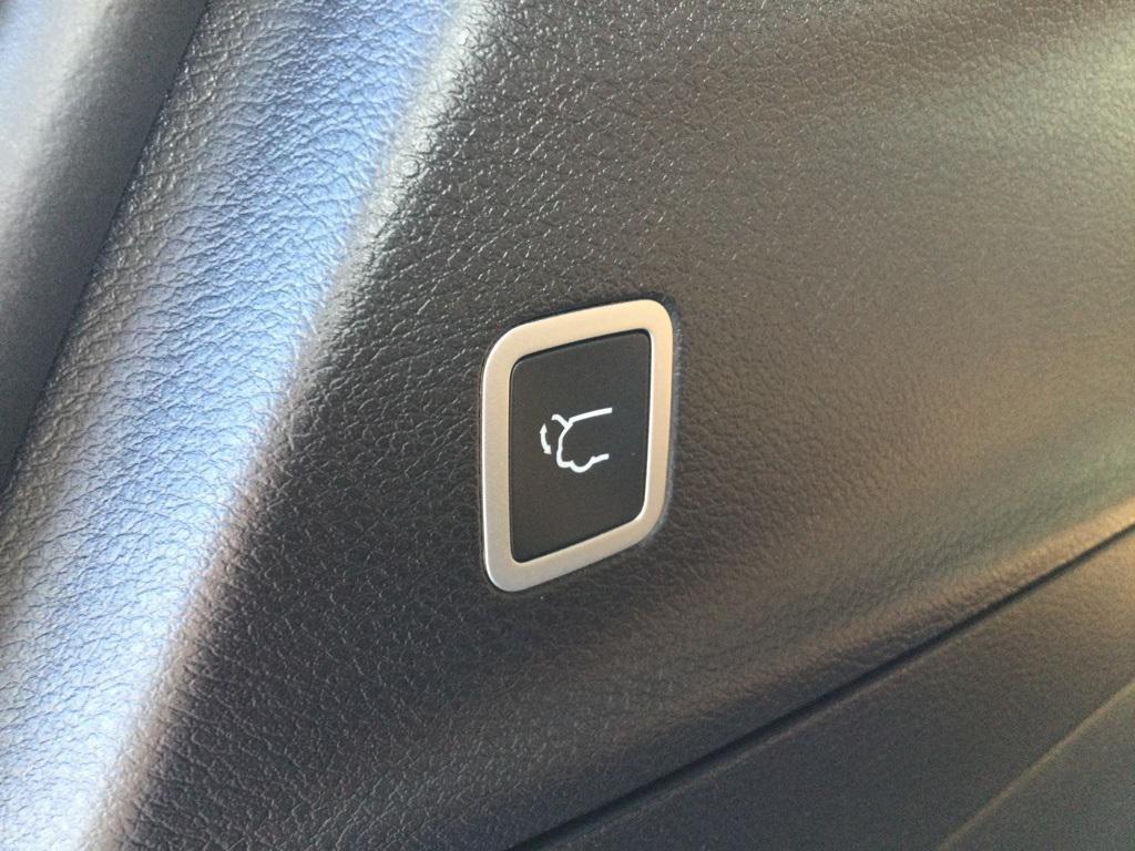 new 2026 Chrysler Pacifica car, priced at $55,952