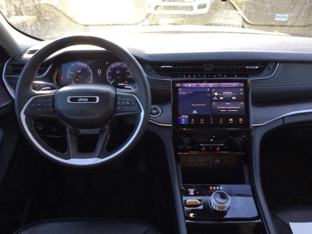 used 2023 Jeep Grand Cherokee car, priced at $28,590