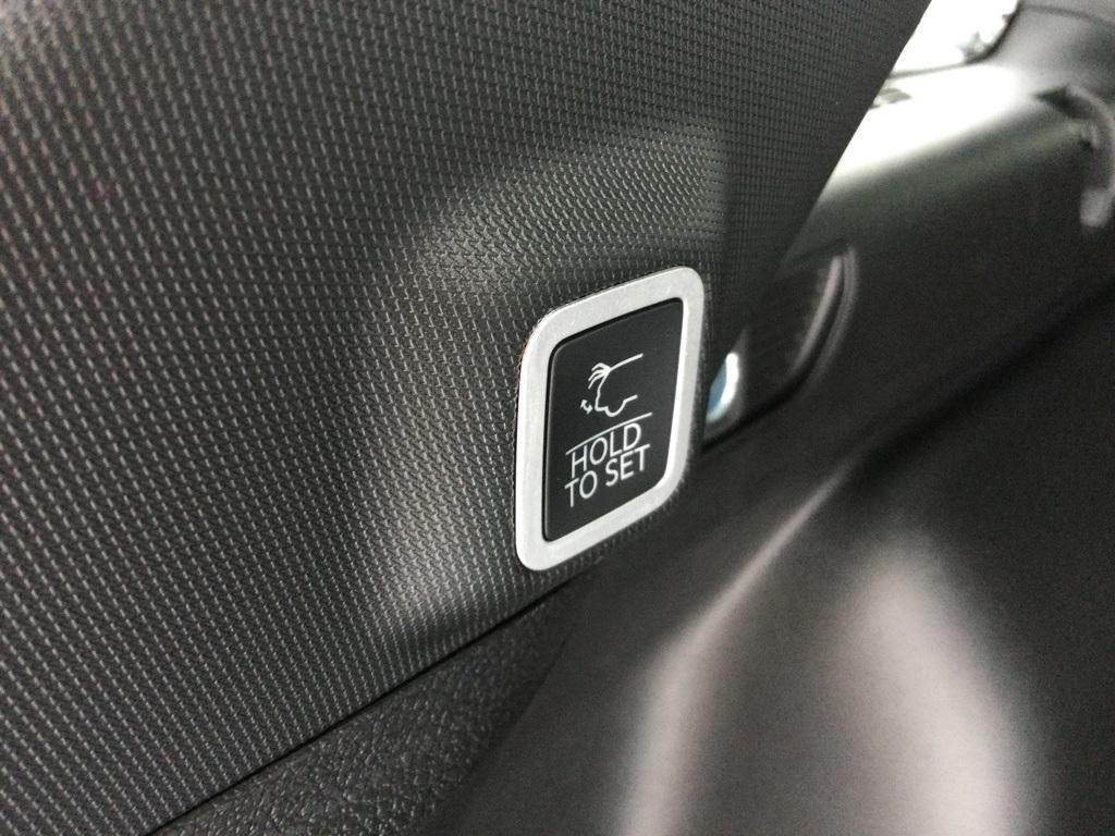 new 2025 Jeep Grand Cherokee car, priced at $51,180