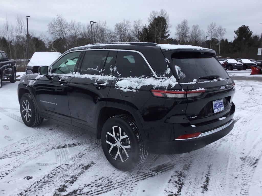 new 2025 Jeep Grand Cherokee car, priced at $51,180