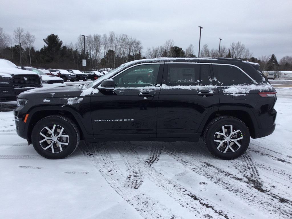 new 2025 Jeep Grand Cherokee car, priced at $51,180